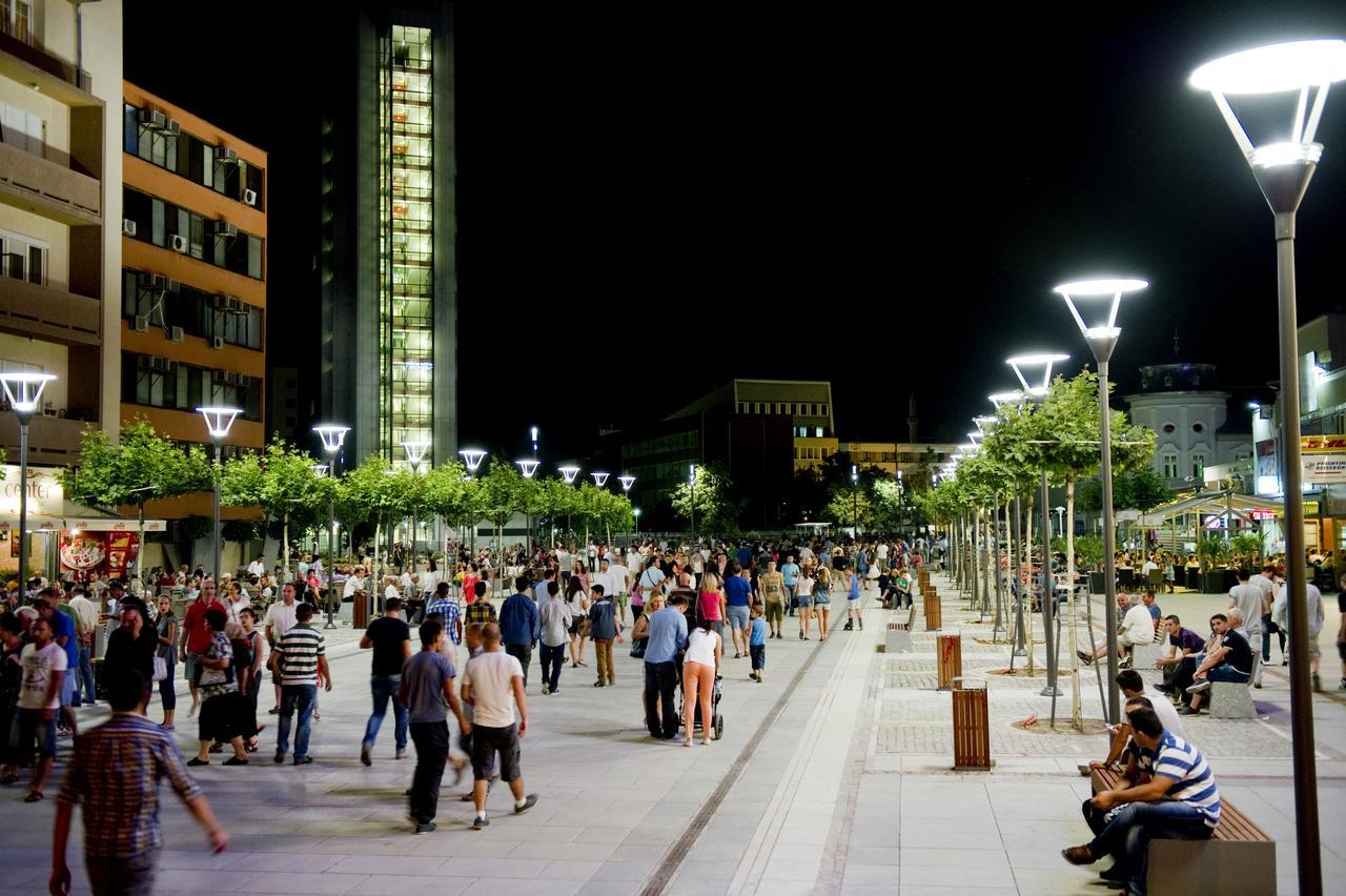 Boulevard Prishtina Enes Pristina Exterior photo